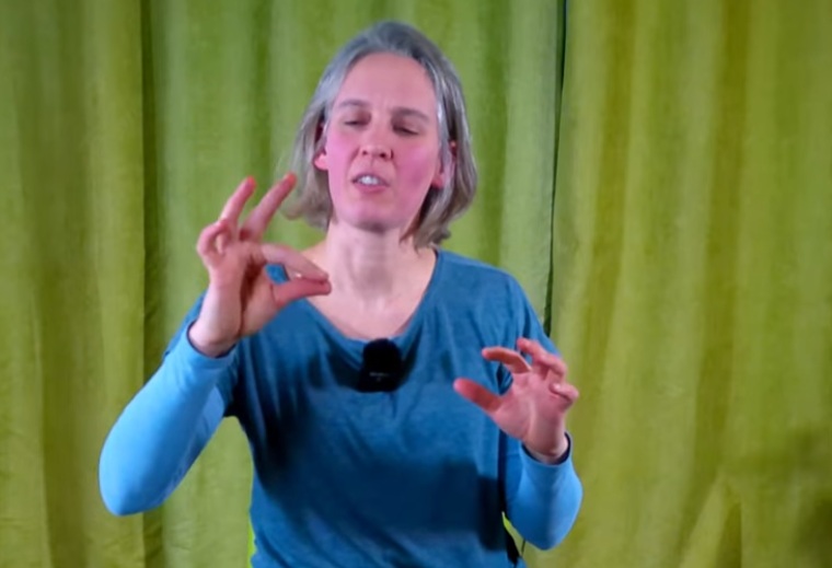 Fingerspiele und Fingertanz mit Senioren — Feinmotorik Aktivierung